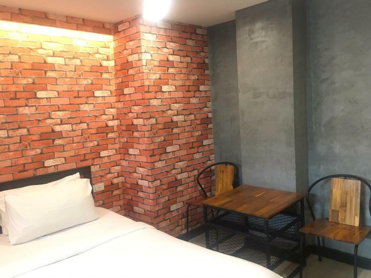 톤 아오르 플레이스 호텔 라차다 방콕 외부 사진